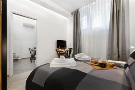 appartamento prada|Spacious flat close to Fondazione Prada & Metro .